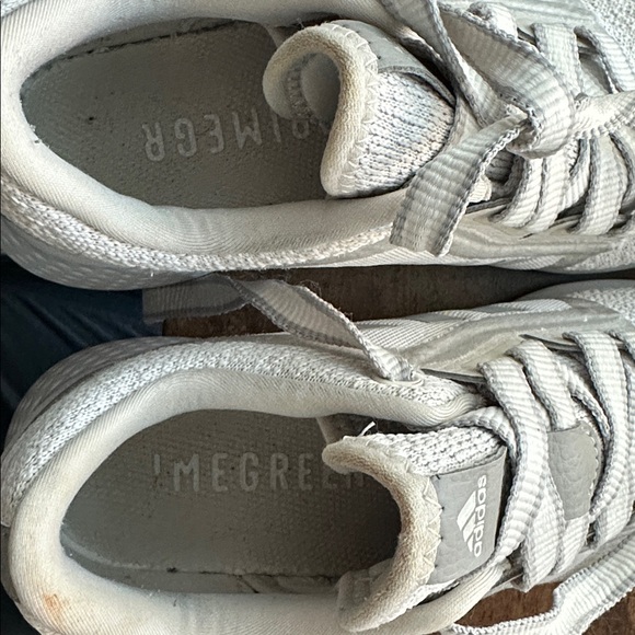 Women’s Adidas Edge Lux - 7.5 - Picture 3 of 5